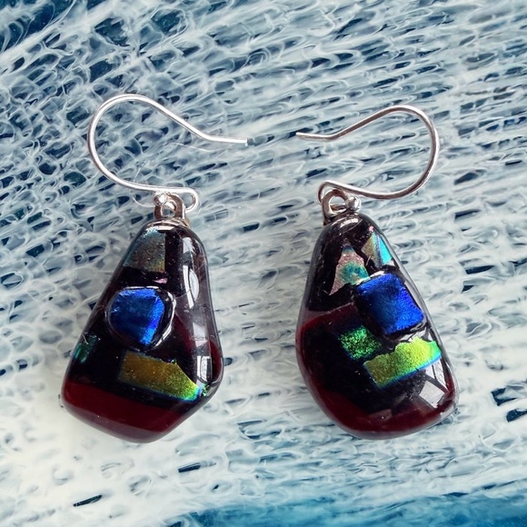 Bonnie’s Bling One of a Kind Fused Glass Jewelry and Accessories to Wear. - Picture 7 of 16